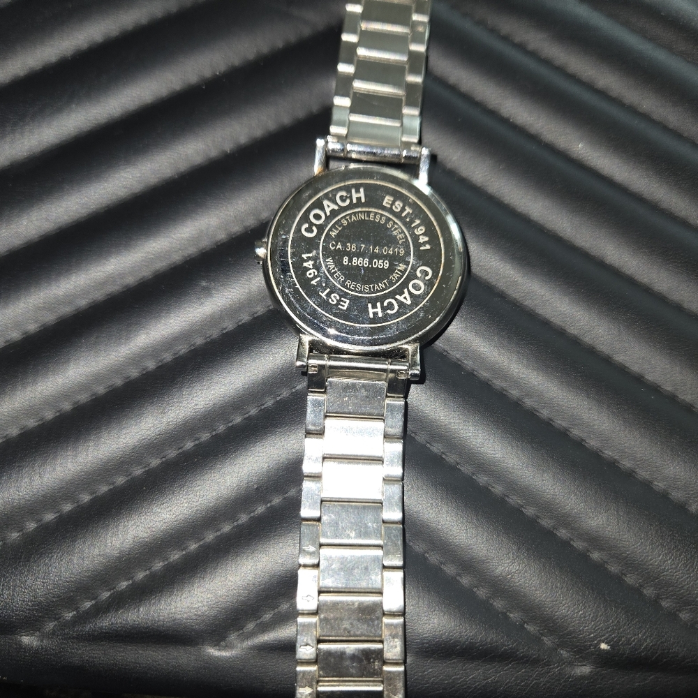 Coach watch - Picture 2 of 2